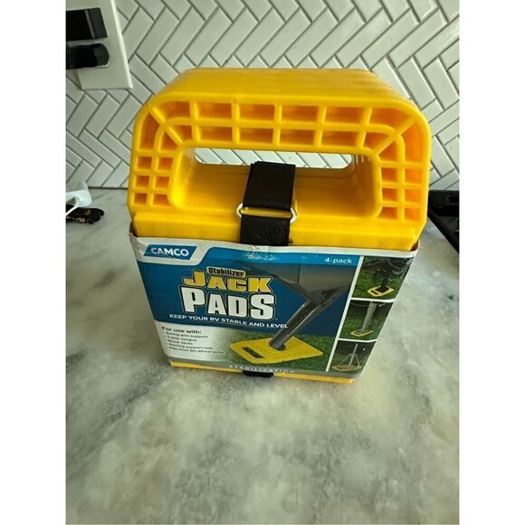 Camco RV Stabilizing Jack Pads 6.5 Inch x 9 Inch Pad - 4 Pack (44595) Yellow NEW - Picture 1 of 7